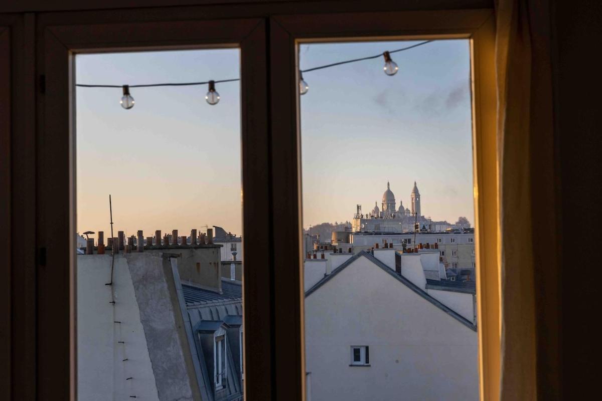 Two With View Near Canal Parigi