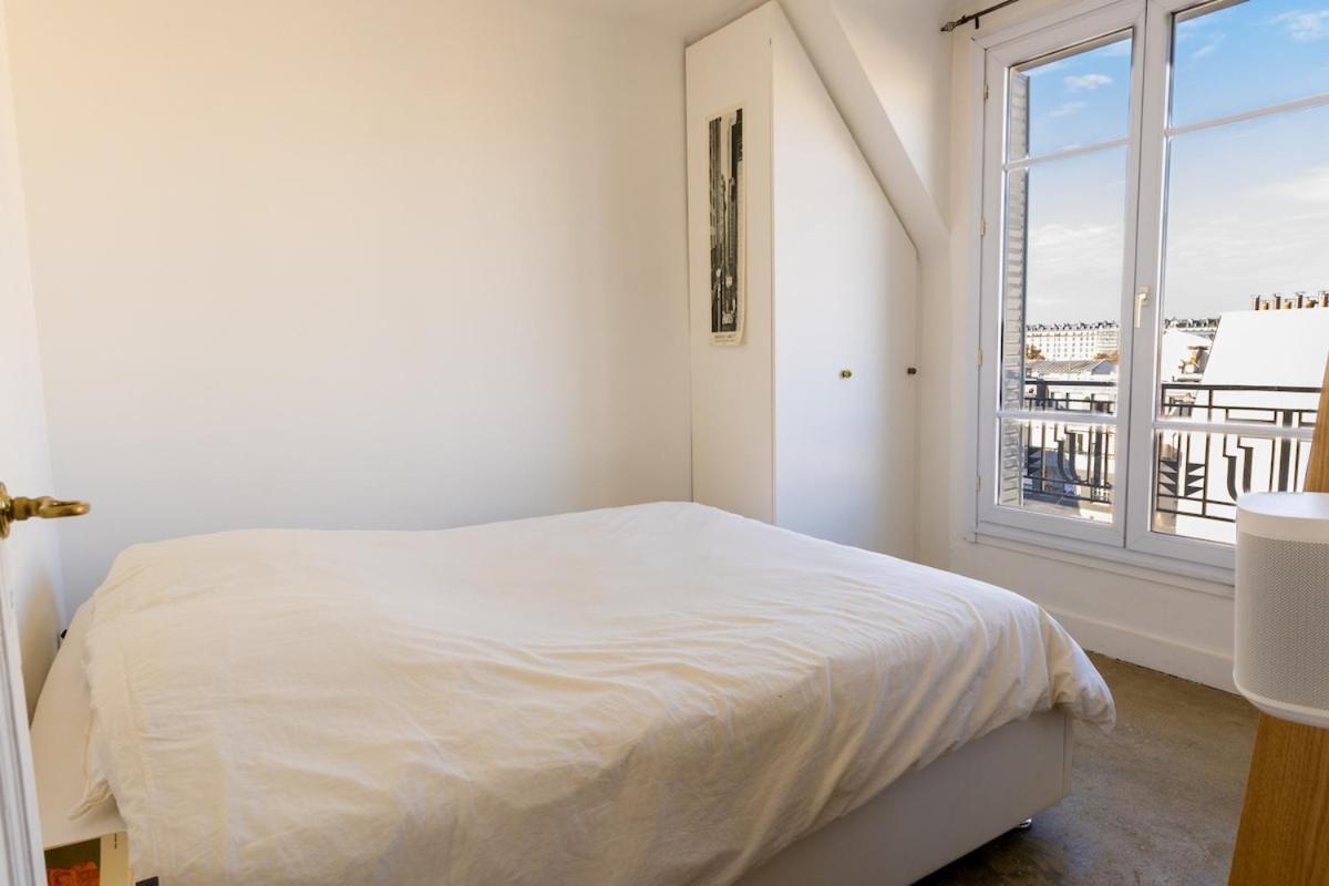Two With View Near Canal Apartment Paris